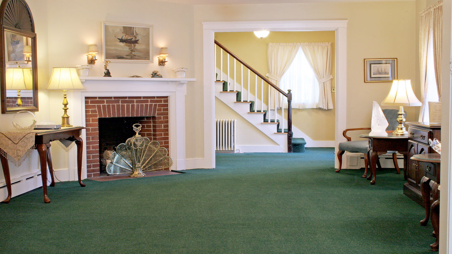 Lindquist Funeral Home | Funeral & Cremation